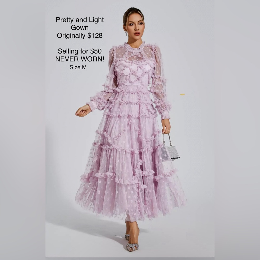 Light pink/lilac Gown